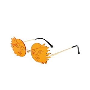Cool yellow “sun/ moon” shades